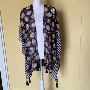Time and Tru floral Kimono one size